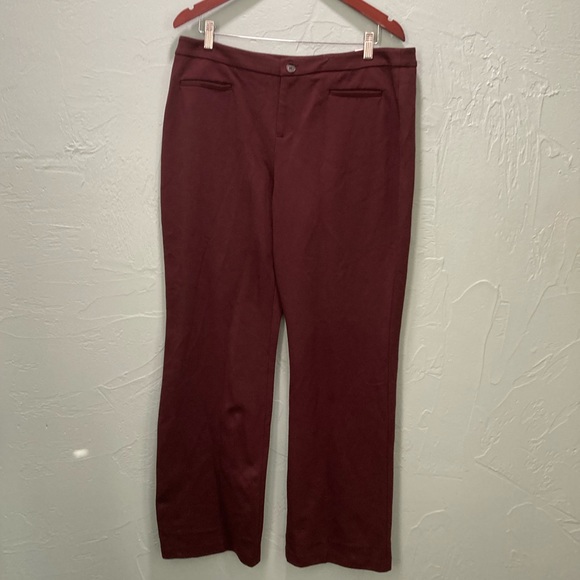 NWOT  ColdWater Creek Natural Fit
P16
Maroon pants - Picture 5 of 7